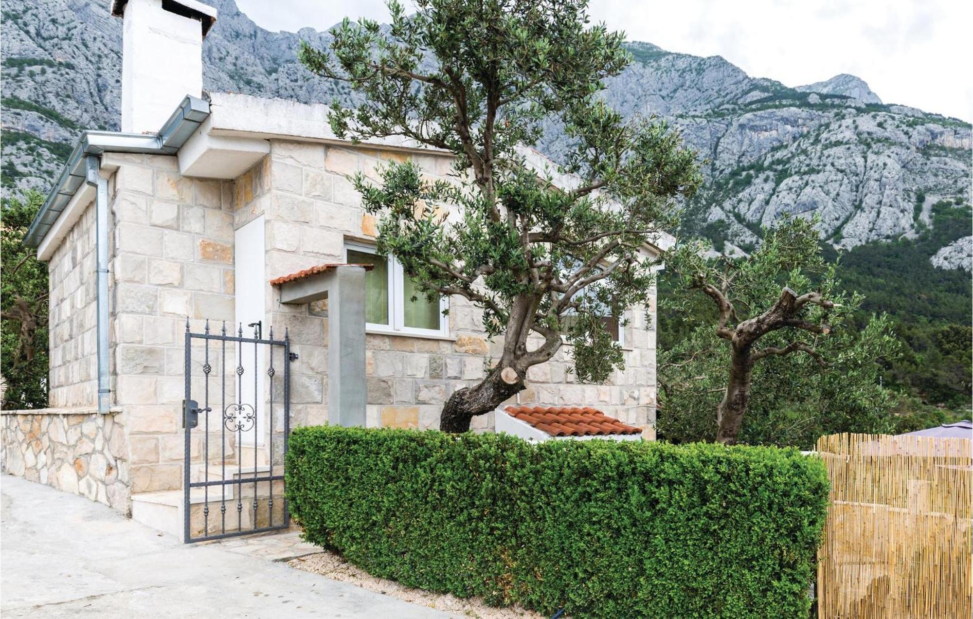 Beautiful Home In Makarska With Kitchen Zewnętrze zdjęcie